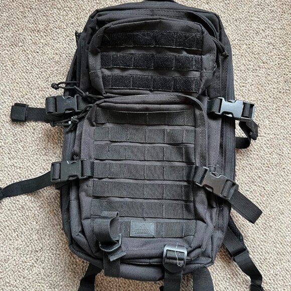 Red Rock Assault Pack Black Military Style Backpack - Picture 1 of 5